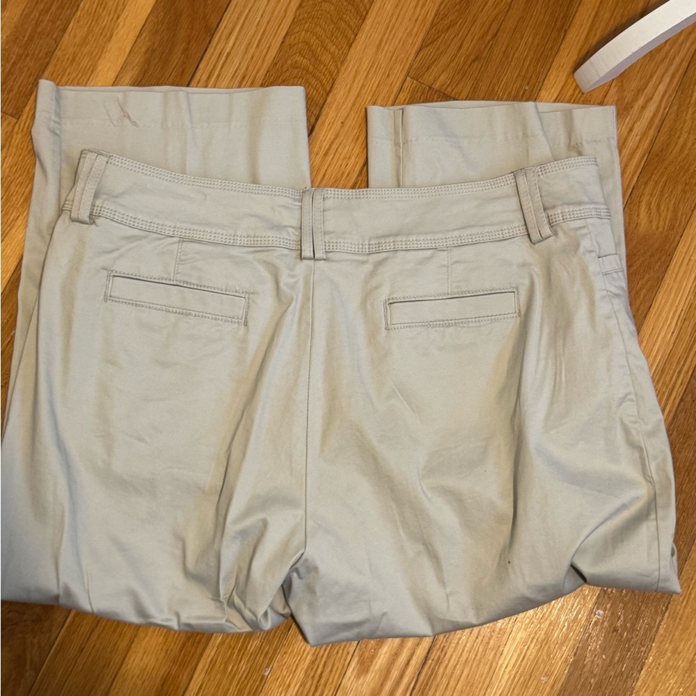 Lee Natural Fit Beige Khaki Business Casual Cropped Pants - Picture 5 of 5